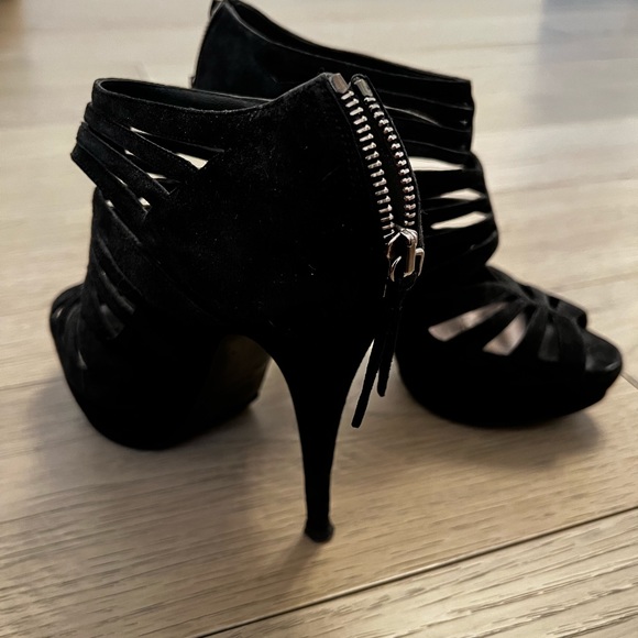 Miumiu strappy heels - Picture 4 of 4